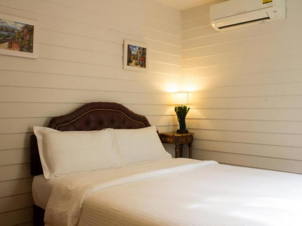 Ban Thungdang Housetel Bangkok Hotel Екстериор снимка
